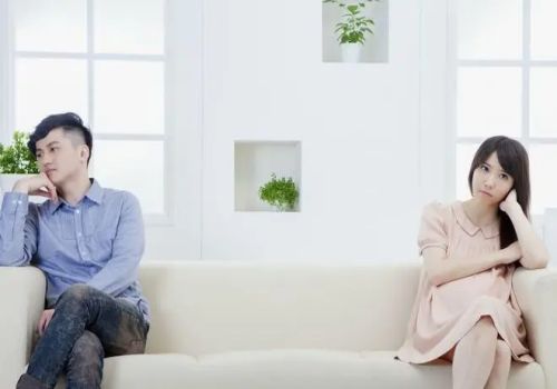 东莞出轨取证：离婚10岁男孩会判给谁吗